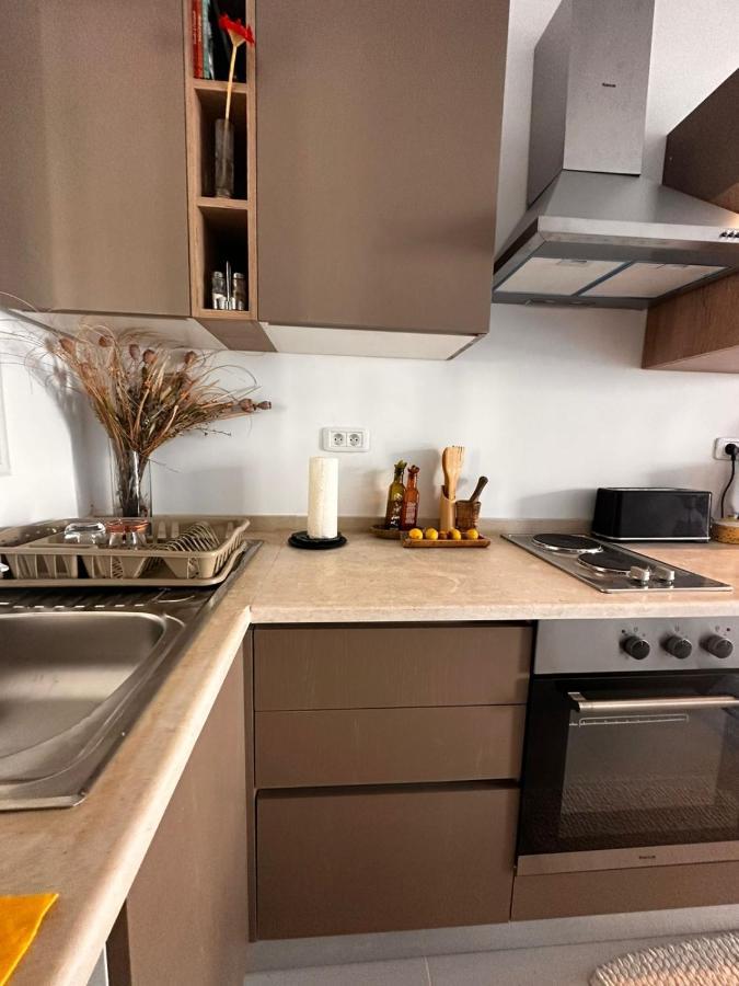 גמארת' App Avec Jardin Dans Un Hotel מראה חיצוני תמונה