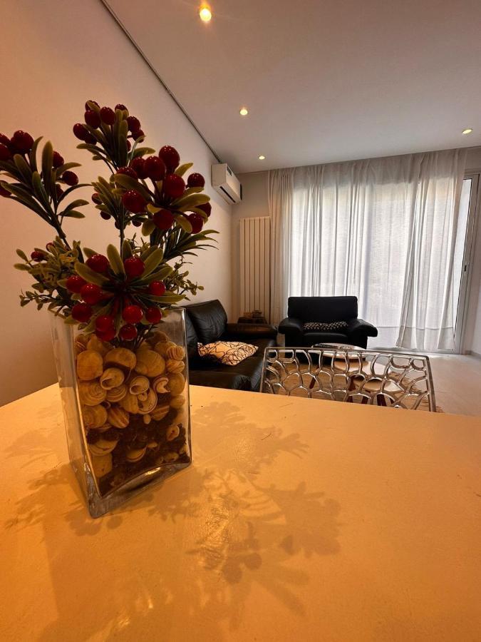 גמארת' App Avec Jardin Dans Un Hotel מראה חיצוני תמונה